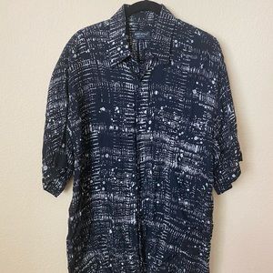 Riscartto Casual Button up. Size M